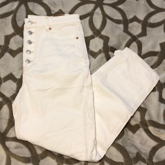 American Eagle Outfitters Denim - White mom jeans